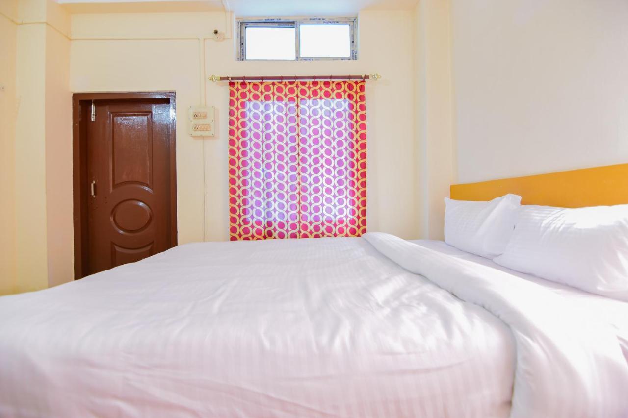 Spot On 30735 Dreamland Guest House Dispur Bagian luar foto