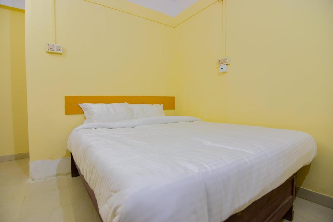 Spot On 30735 Dreamland Guest House Dispur Bagian luar foto