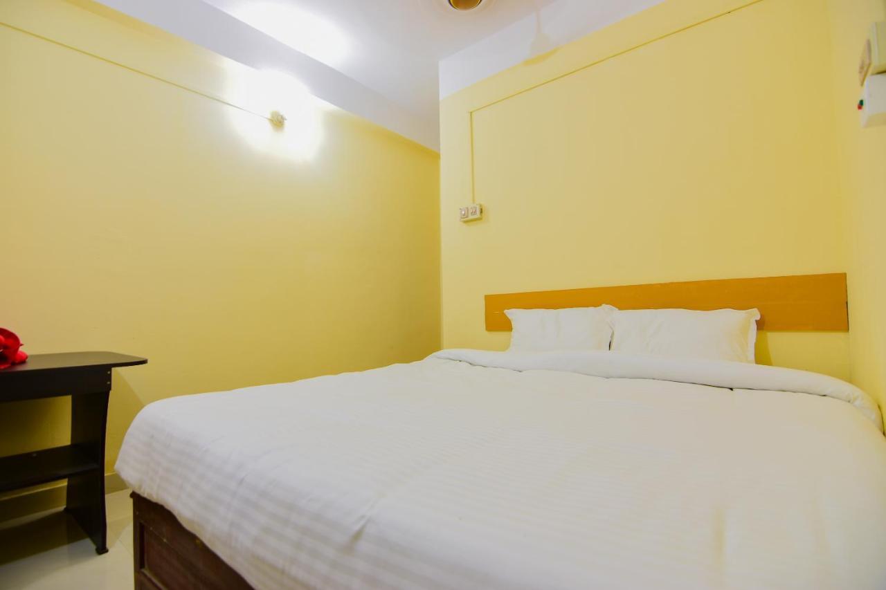 Spot On 30735 Dreamland Guest House Dispur Bagian luar foto